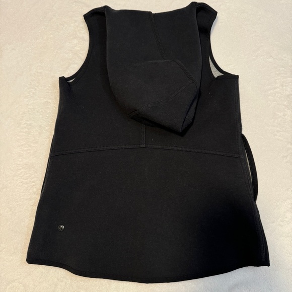 Lululemon Insculpt Reversible Vest - Picture 3 of 8